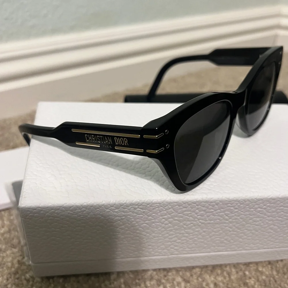 Dior Black Sunglasses - Picture 2 of 5